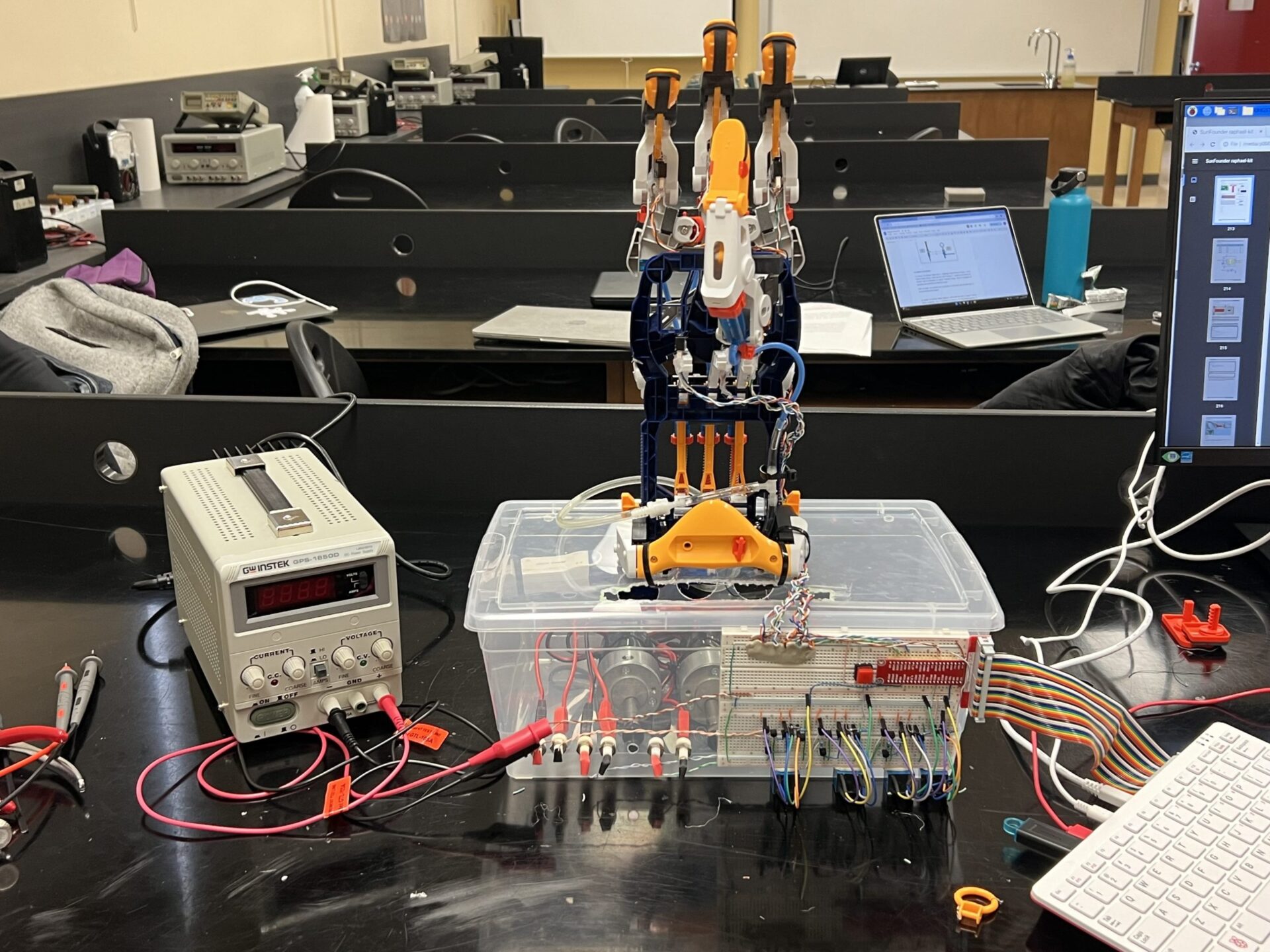 Les systèmes hydrauliques appliqués à la biomécanique