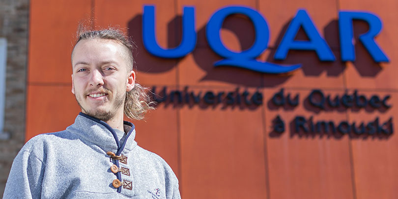 Frédérik Bélanger, étudiant au baccalauréat en chimie de l’environnement et des bioressources à l’UQAR, campus de Rimouski.