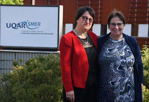 La directrice de l'ISMER, Ariane Plourde, en compagnie de la professeure émérite Céline Audet.
